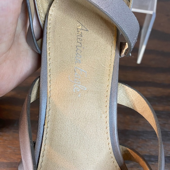 American Eagle Heels Women's Gray Strappy Size 7.5 US Zip Up. - Picture 6 of 7